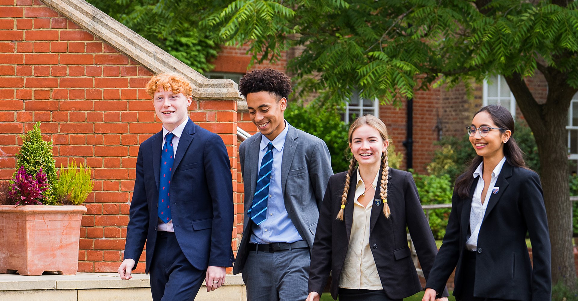 651167d72edd027370011f28 kings college school wimbledon